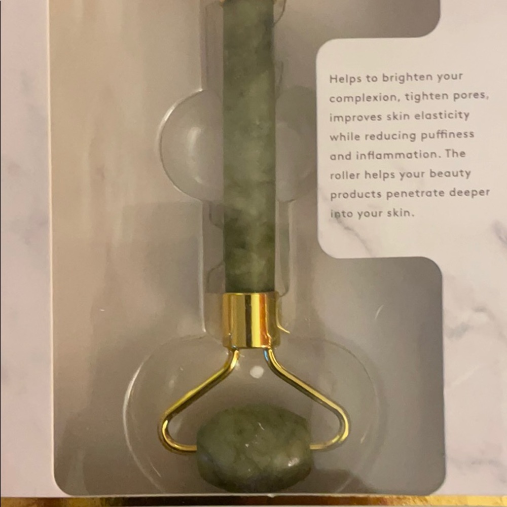 Jade Roller - Picture 4 of 7